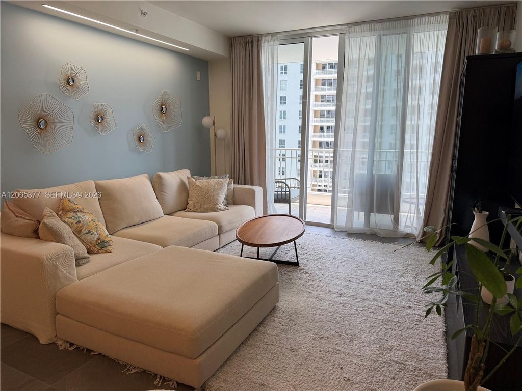801 Brickell Key Boulevard 1805, Miami, FL 33131