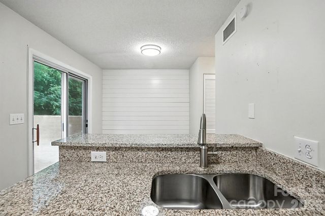 1101 Surry Lane, Gastonia, NC 28054