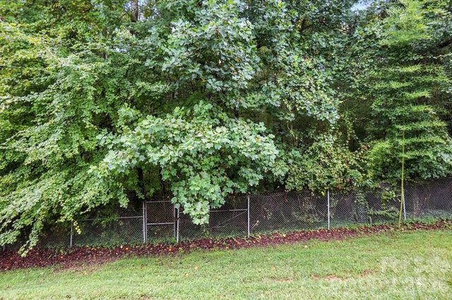 1101 Surry Lane, Gastonia, NC 28054