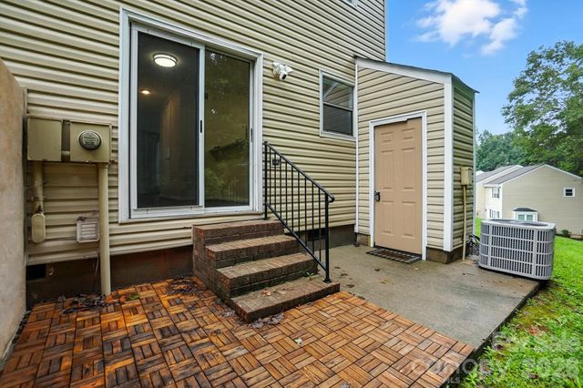 1101 Surry Lane, Gastonia, NC 28054