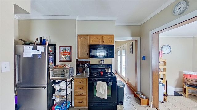 910 Temple Avenue, New Castle, PA 16101