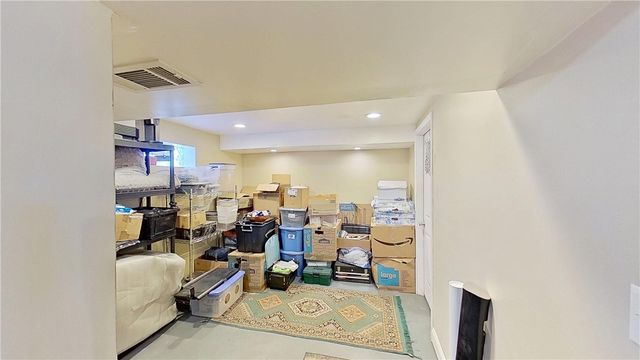 910 Temple Avenue, New Castle, PA 16101