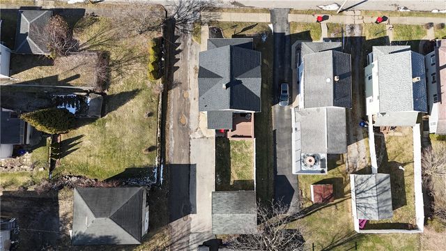 910 Temple Avenue, New Castle, PA 16101