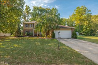 9901 Beechwood Drive, North Royalton, OH 44133