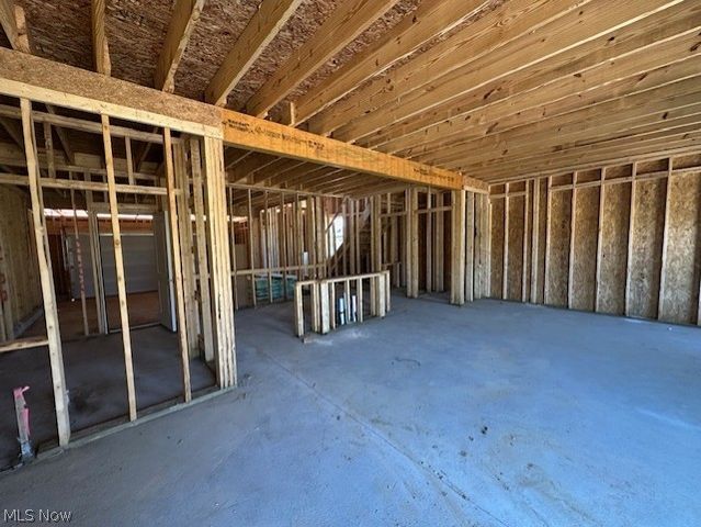 424 Honeycrisp Drive NE, Louisville, OH 44641