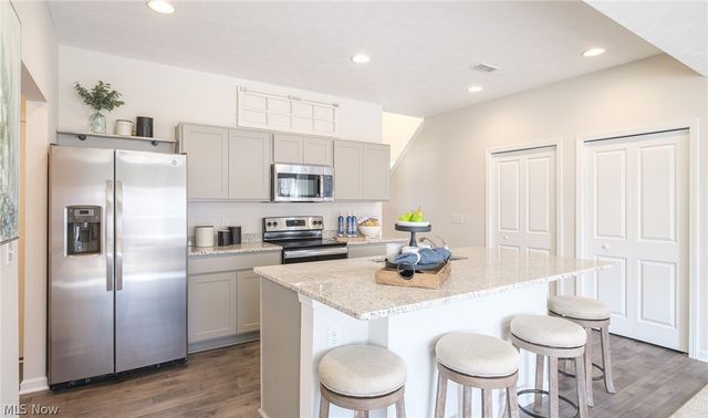 424 Honeycrisp Drive NE, Louisville, OH 44641