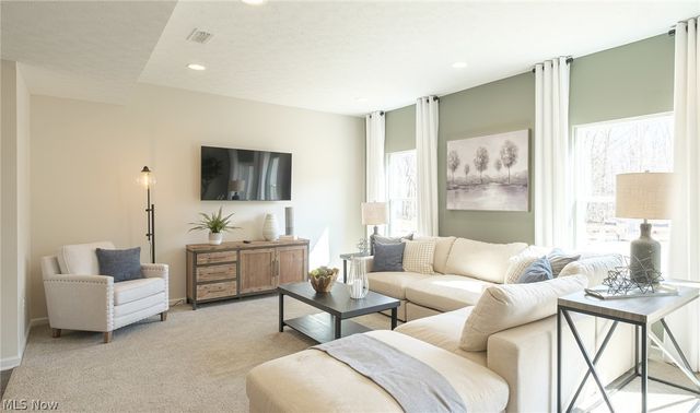 424 Honeycrisp Drive NE, Louisville, OH 44641