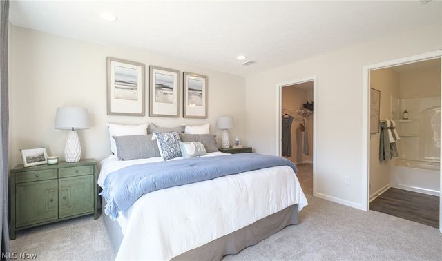 424 Honeycrisp Drive NE, Louisville, OH 44641