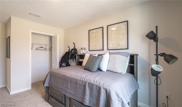 424 Honeycrisp Drive NE, Louisville, OH 44641