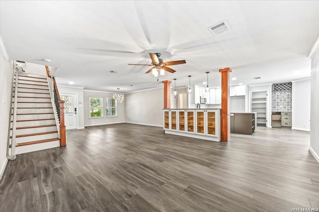 8502 Park Olympia, Universal City, TX 78148