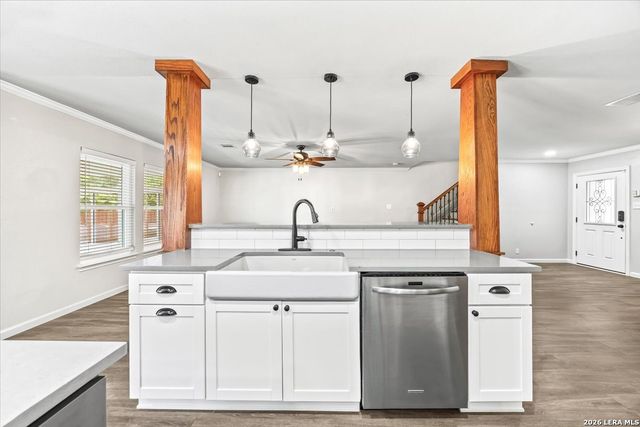 8502 Park Olympia, Universal City, TX 78148