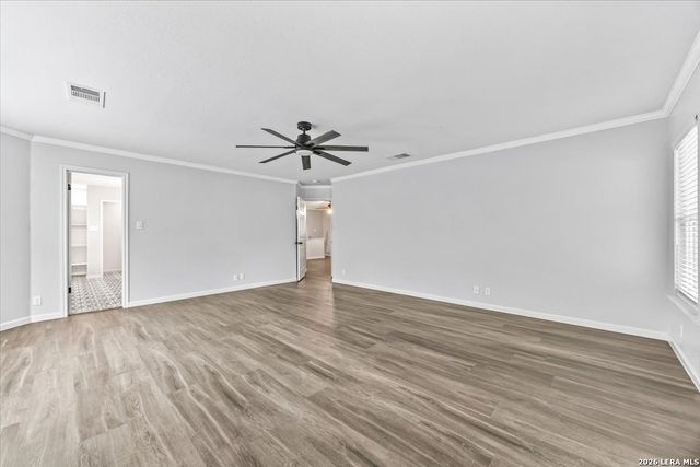 8502 Park Olympia, Universal City, TX 78148