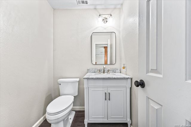 8502 Park Olympia, Universal City, TX 78148