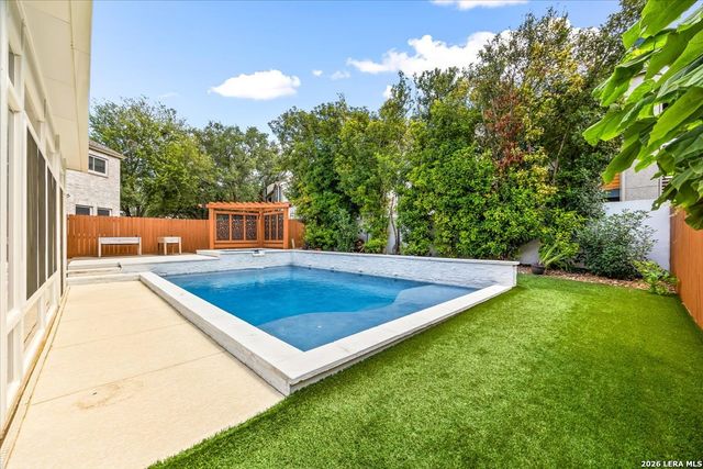 8502 Park Olympia, Universal City, TX 78148