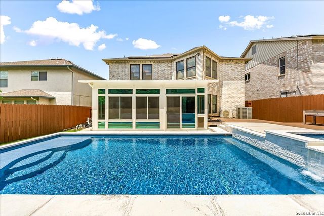 8502 Park Olympia, Universal City, TX 78148