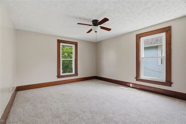 2321 S Arch Avenue S, Alliance, OH 44601
