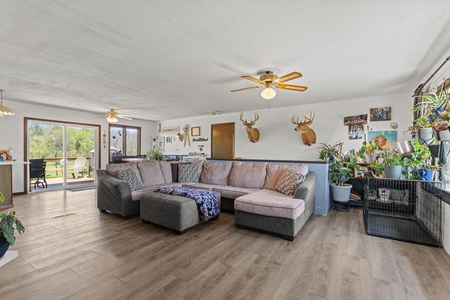 E9010A South Avenue, Reedsburg, WI 53959