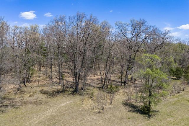 E9010A South Avenue, Reedsburg, WI 53959