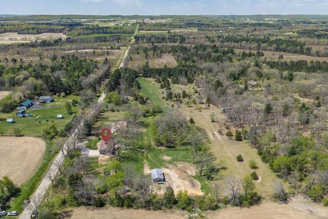 E9010A South Avenue, Reedsburg, WI 53959