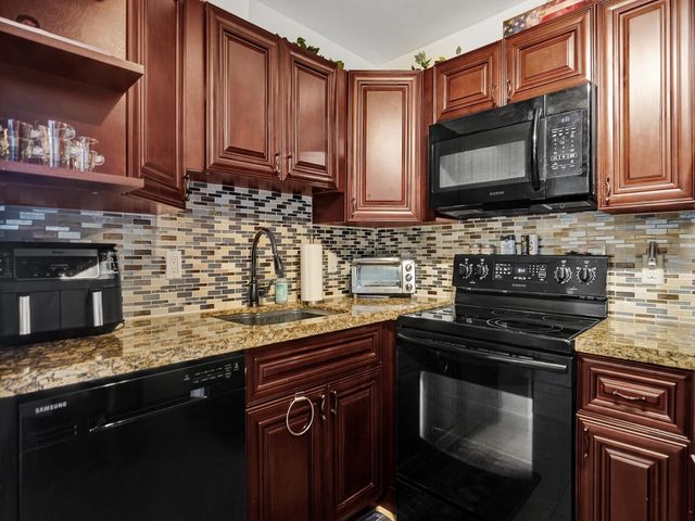 111 Briny Avenue 5-10, Pompano Beach, FL 33062