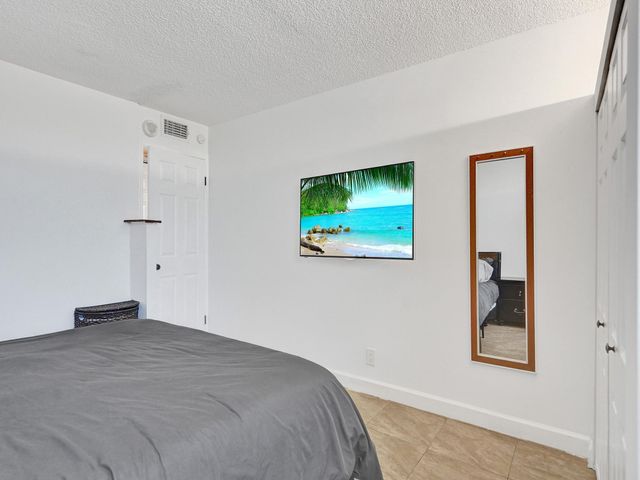 111 Briny Avenue 5-10, Pompano Beach, FL 33062