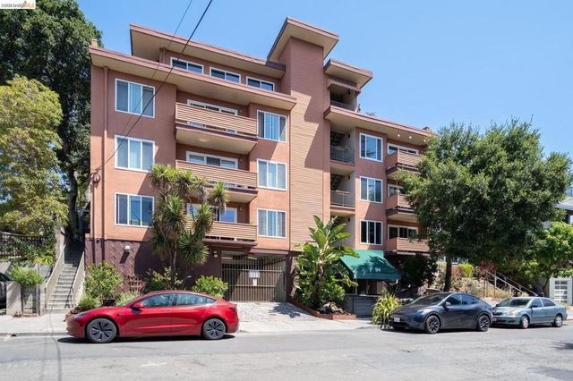 94 Bayo Vista Ave, Oakland, CA 94611