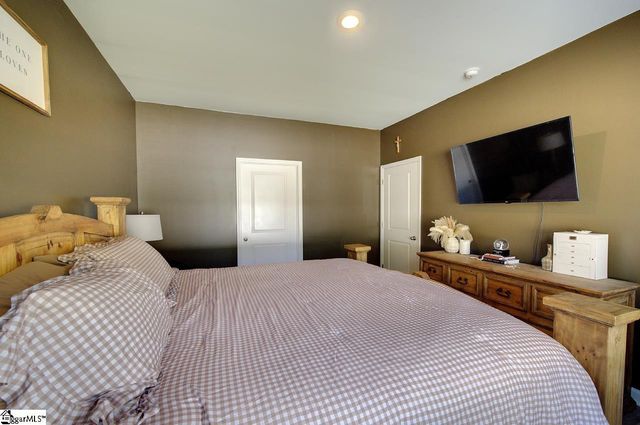 480 Bucky Drive, Woodruff, SC 29388
