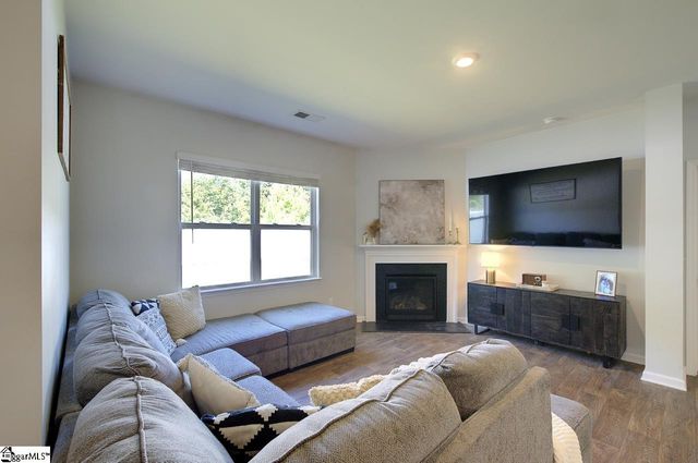 480 Bucky Drive, Woodruff, SC 29388