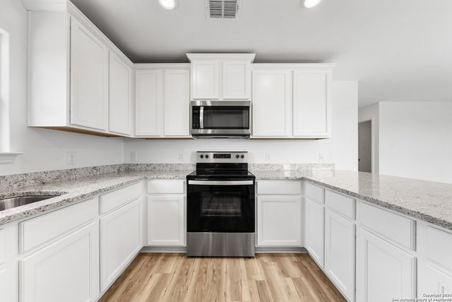 16056 Imes Way, Lytle, TX 78052