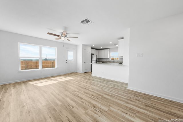 16056 Imes Way, Lytle, TX 78052