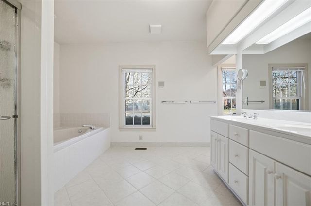 4044 Devon DR, Chesapeake, VA 23321