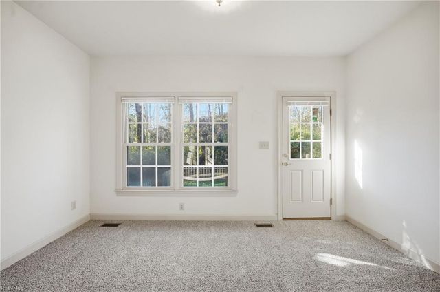 4044 Devon DR, Chesapeake, VA 23321