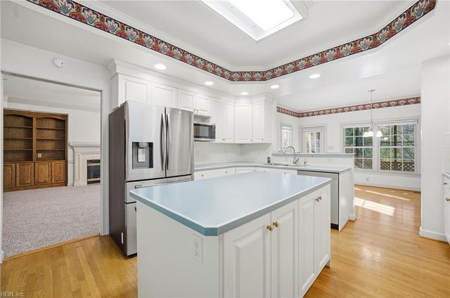 4044 Devon DR, Chesapeake, VA 23321