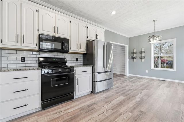 123 Nelson Oaks Drive, Ball Ground, GA 30107