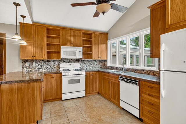 3104 Sunnyside Drive, Rockford, IL 61114