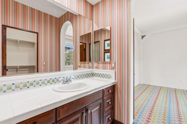 15616 New Park Terrace, San Diego, CA 92127