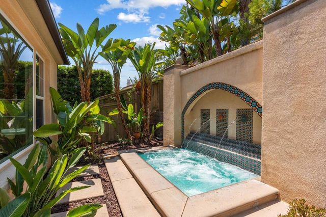 15616 New Park Terrace, San Diego, CA 92127