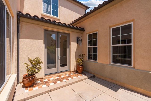 15616 New Park Terrace, San Diego, CA 92127