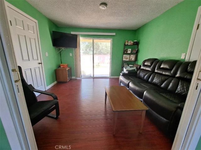 431 E Avenue R6, Palmdale, CA 93550