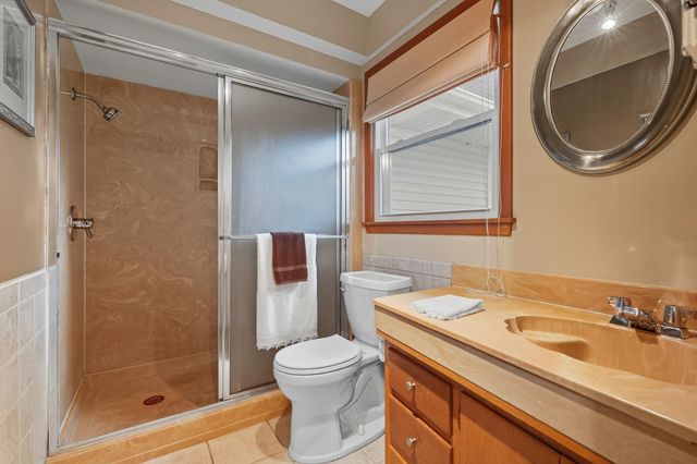 1871 E Shamrock Circle, Springfield, MO 65804