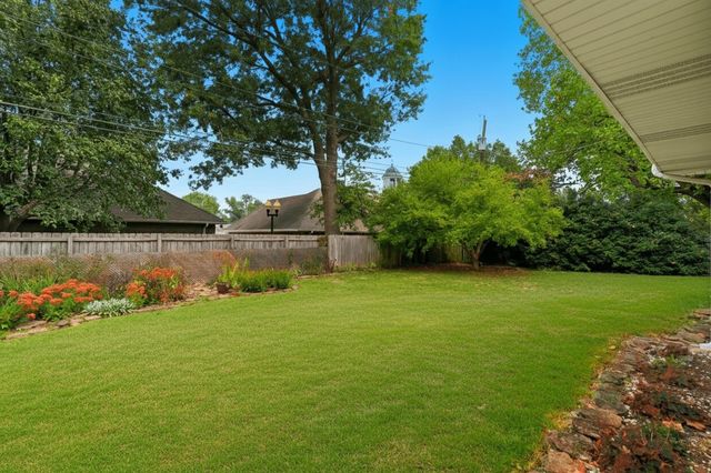 1871 E Shamrock Circle, Springfield, MO 65804