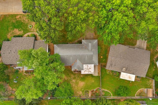 1871 E Shamrock Circle, Springfield, MO 65804