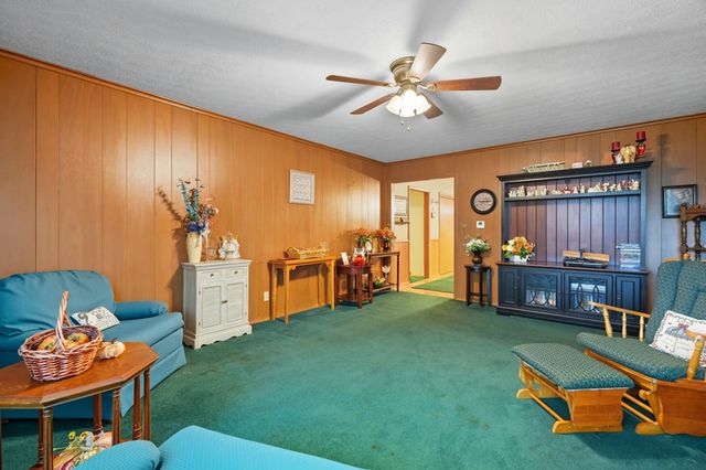 1871 E Shamrock Circle, Springfield, MO 65804