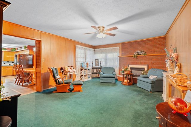 1871 E Shamrock Circle, Springfield, MO 65804