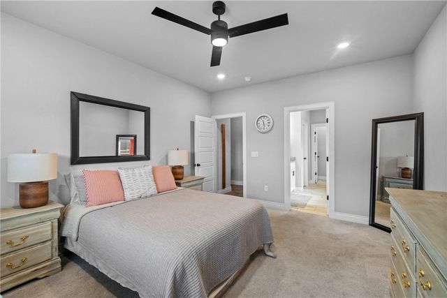 924 Laux Lane, Pea Ridge, AR 72751