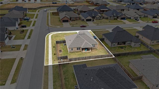 924 Laux Lane, Pea Ridge, AR 72751