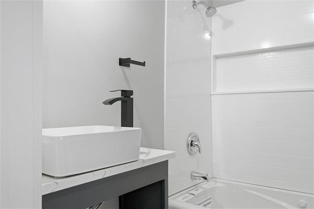 406 E Forest Street, Harrisonville, MO 64701