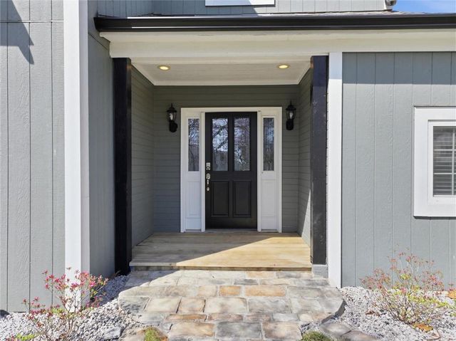 406 E Forest Street, Harrisonville, MO 64701