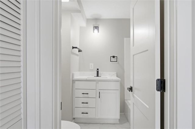 406 E Forest Street, Harrisonville, MO 64701