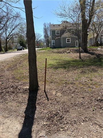 406 E Forest Street, Harrisonville, MO 64701